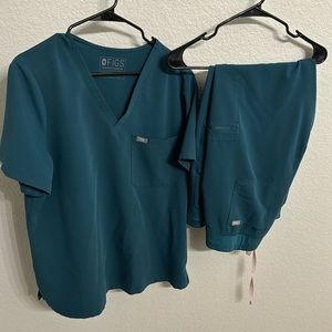 Figs Women's Scrub Set in Teal